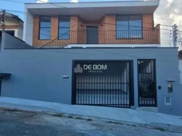 Casa 4 quartos e 4 banheiros, à venda, no bairro Jardim Novo Mundo em Poços de Caldas