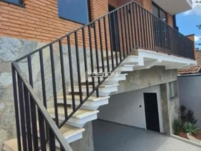 Casa 4 quartos e 4 banheiros, à venda, no bairro Jardim Novo Mundo em Poços de Caldas