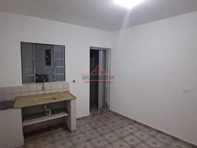Casa 2 quartos e 1 banheiro, para alugar, no bairro Parque Viana em Barueri