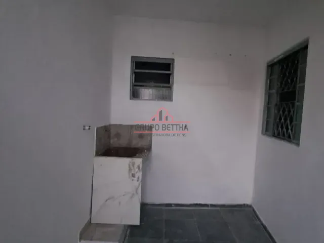Casa 2 quartos e 1 banheiro, para alugar, no bairro Parque Viana em Barueri