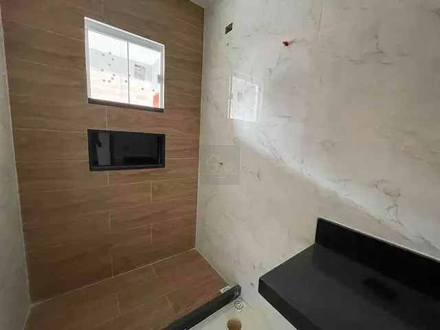 Casa com 240m² 3 quartos e 2 banheiros, à venda, no bairro Jardim Atlântico Leste (Itaipuaçu) em Maricá