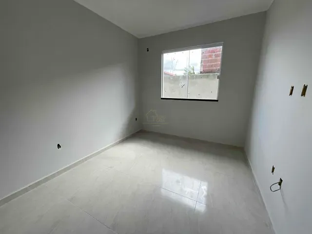 Casa com 240m² 3 quartos e 2 banheiros, à venda, no bairro Jardim Atlântico Leste (Itaipuaçu) em Maricá