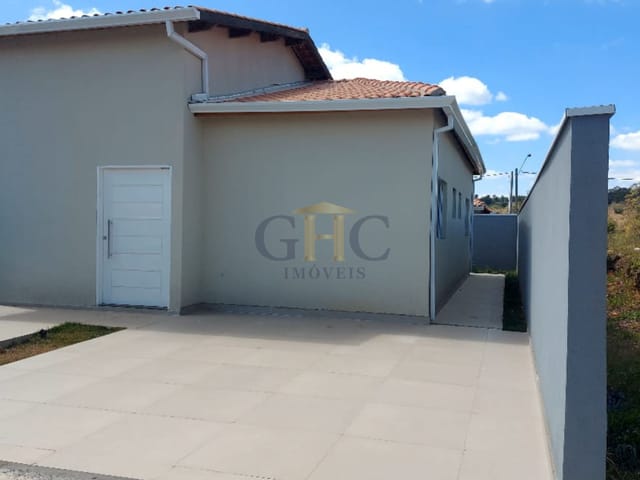 Casa à Venda em Jardim São Lucas, Salto de Pirapora SP