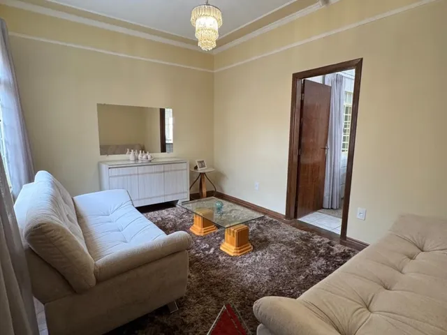 Casa com 260m² 3 quartos e 2 banheiros, à venda, no bairro Jardim Guanabara em Franca