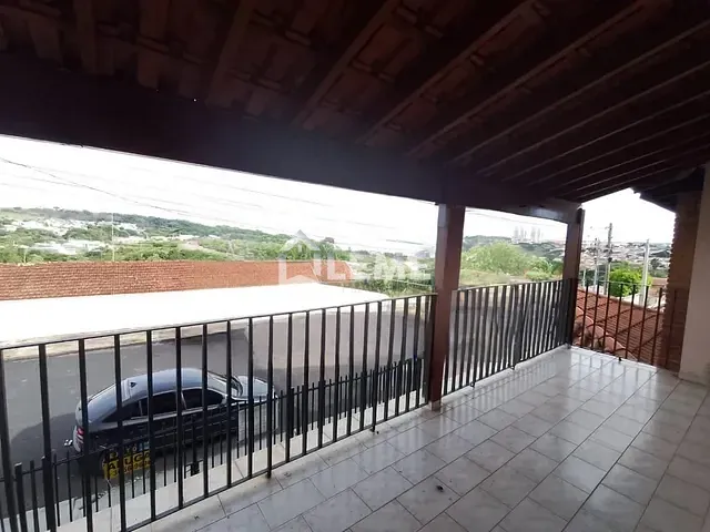 Casa com 673m² 3 quartos e 3 banheiros, à venda, no bairro Vila Naufel em Mococa