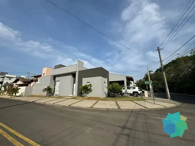 Casa com 232m² 3 quartos e 2 banheiros, à venda, no bairro Residencial São Bento em Salto