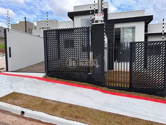 Casa com 136m² 3 quartos e 2 banheiros, para alugar, no bairro Gleba Simon Frazer em Londrina
