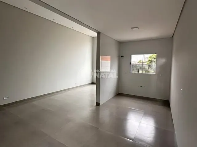 Casa com 136m² 3 quartos e 2 banheiros, para alugar, no bairro Gleba Simon Frazer em Londrina