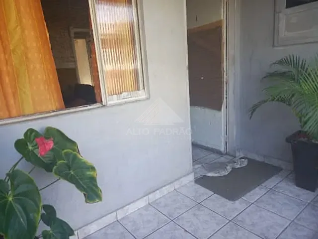 Casa com 250m² 3 quartos e 1 banheiro, à venda, no bairro Parque São Vicente em Mauá