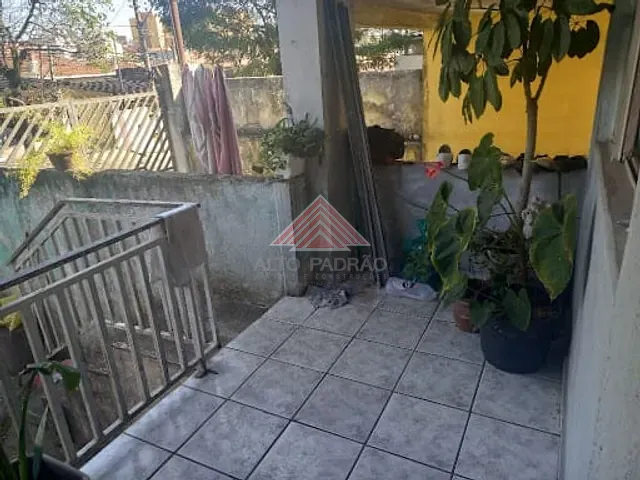 Casa com 250m² 3 quartos e 1 banheiro, à venda, no bairro Parque São Vicente em Mauá