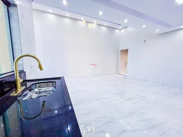 Casa com 232m² 3 quartos e 2 banheiros, à venda, no bairro Portal de Versalhes 1 em Londrina