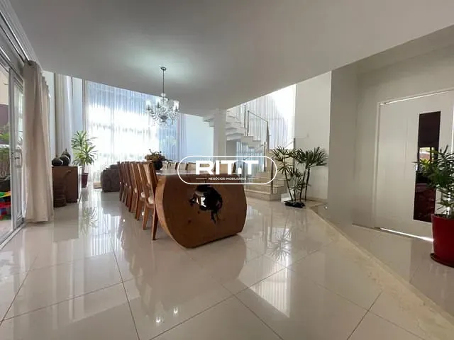 Casa com 1030m² 4 quartos e 1 banheiro, à venda, no bairro Loteamento Alphaville Campinas em Campinas