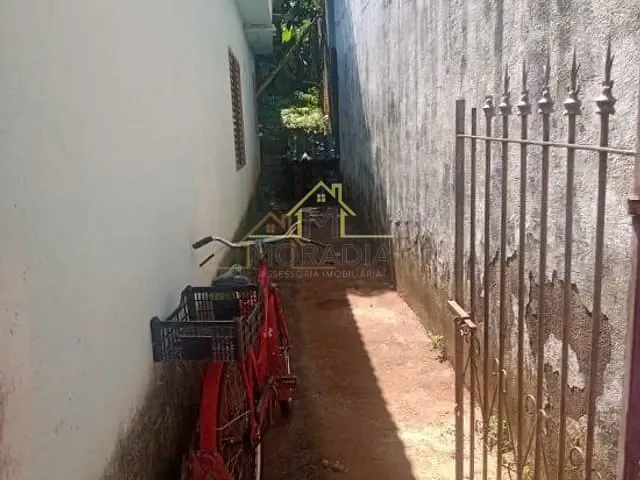 Casa com 250m² 4 quartos e 1 banheiro, à venda, no bairro Jardim Orminda em Guaxupé