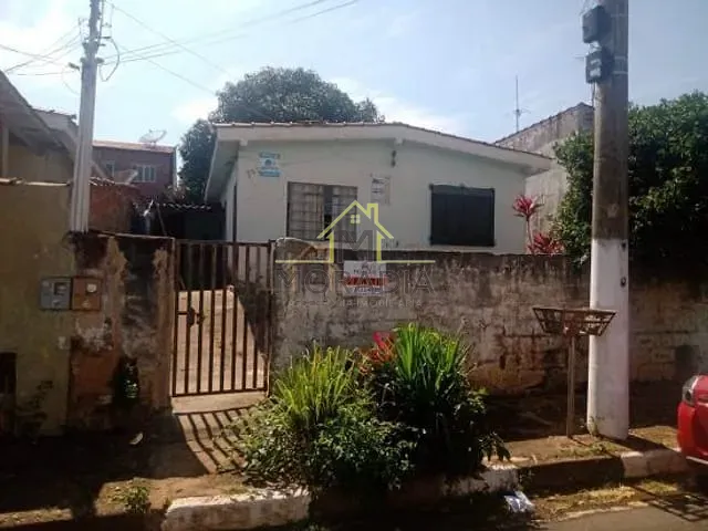 Casa com 250m² 4 quartos e 1 banheiro, à venda, no bairro Jardim Orminda em Guaxupé
