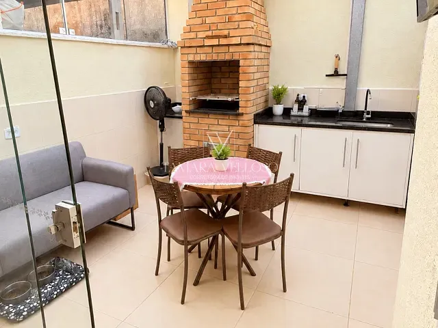Casa 3 quartos e 3 banheiros, à venda, no bairro Vila Oliveira em Mogi das Cruzes