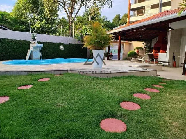 Casa 5 quartos e 3 banheiros, para alugar, no bairro Pontal em Ilhéus