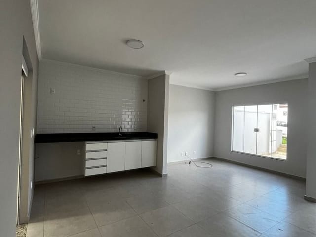 Casa 2 quartos e 1 banheiro, à venda, no bairro Campos Olivotti em Extrema