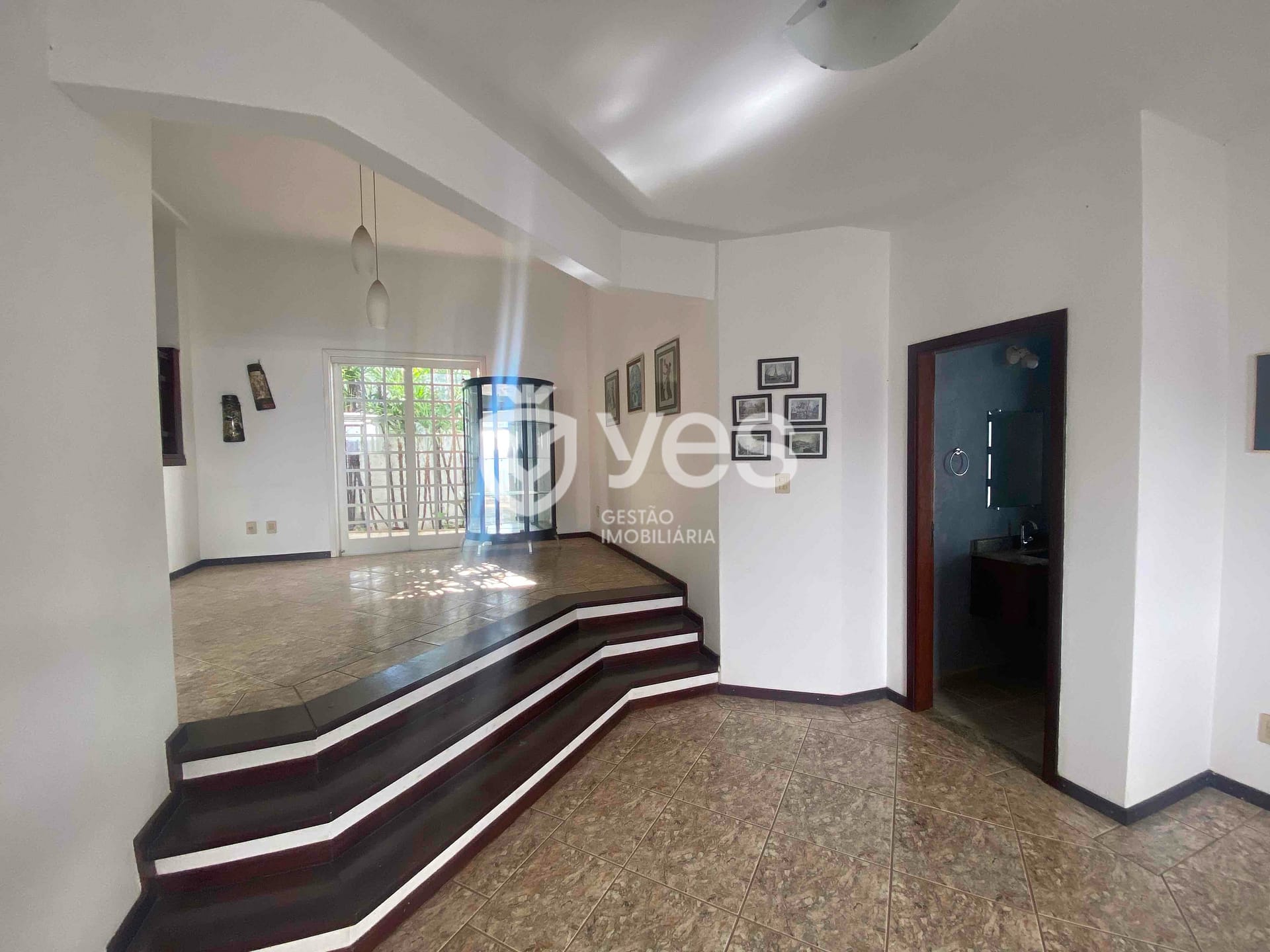 Casa, 3 quartos, 196 m² - Foto 1