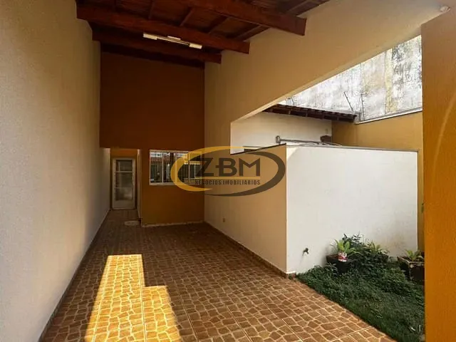 Casa com 188m² 3 quartos e 2 banheiros, para alugar, no bairro Brasília em Londrina