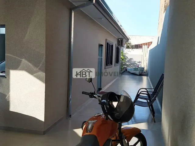 Casa 3 quartos e 2 banheiros, à venda, no bairro Parque São Geraldo em Bauru