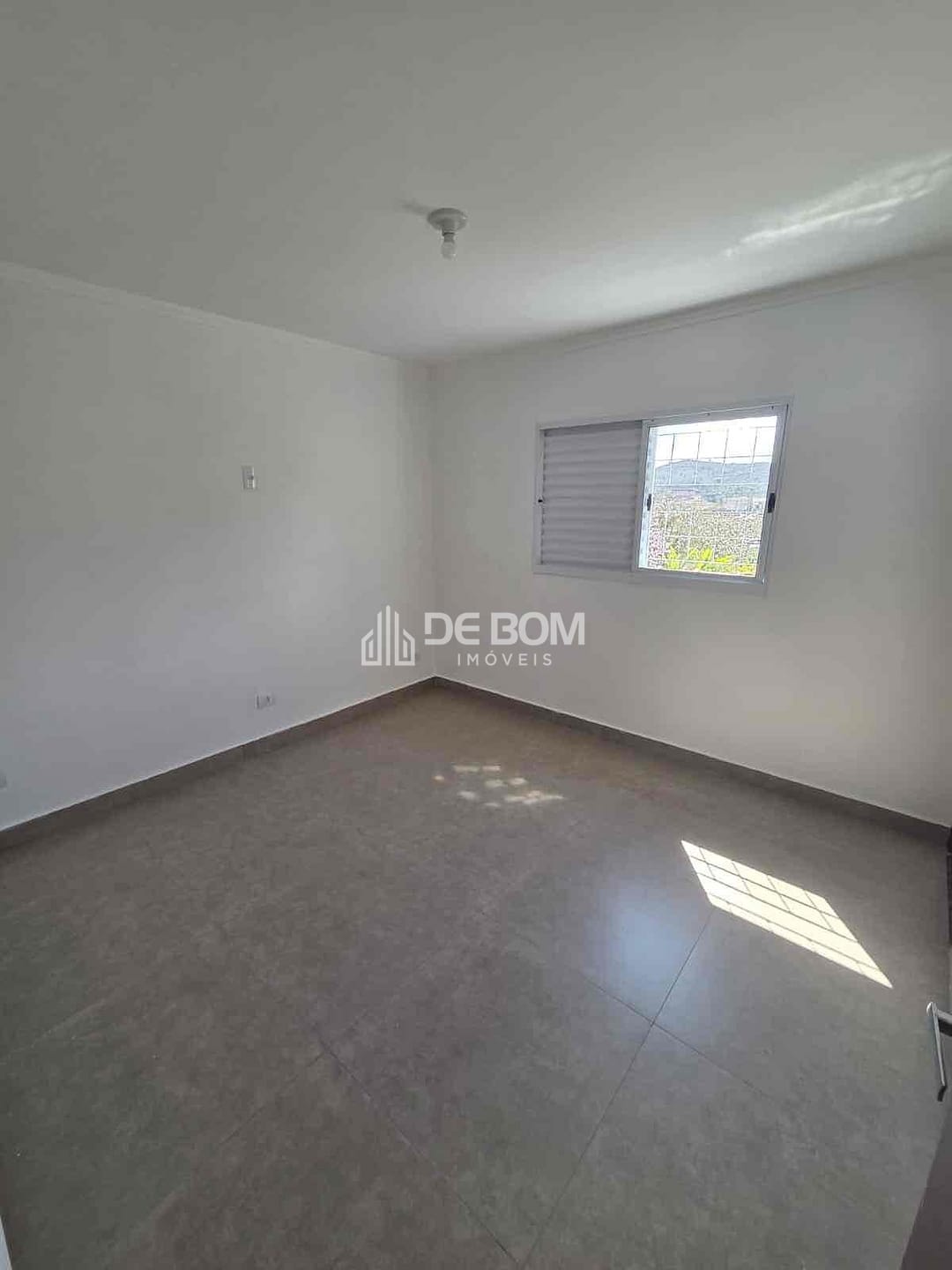 Casa para alugar com 3 quartos, 220m² - Foto 8