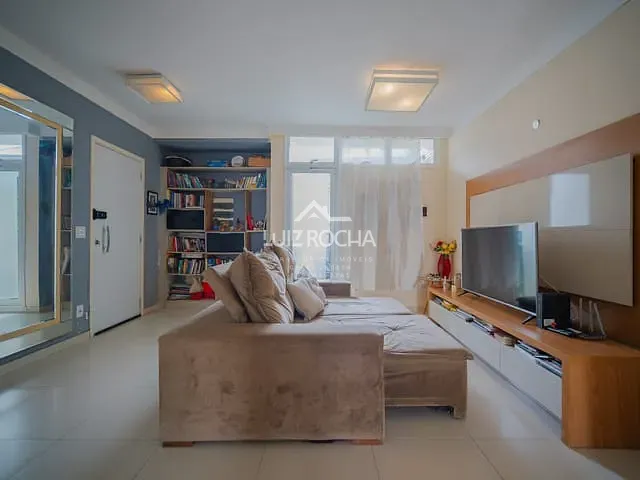 Casa com 120m² 3 quartos e 3 banheiros, à venda, no bairro Chácara Pavoeiro em Cotia