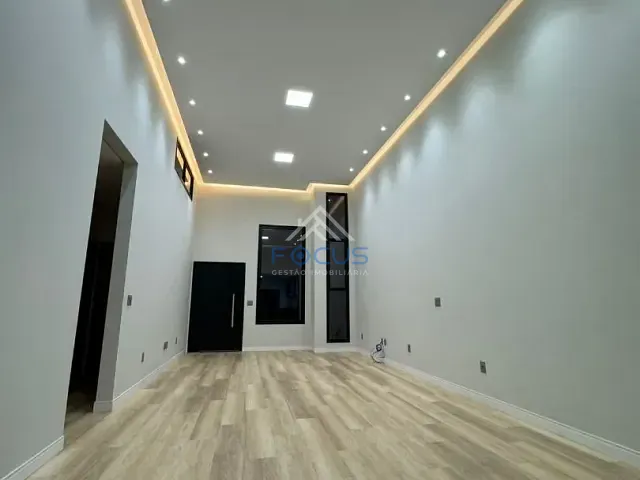 Casa com 250m² 3 quartos e 2 banheiros, à venda ou para alugar, no bairro Jacaré em Cabreúva