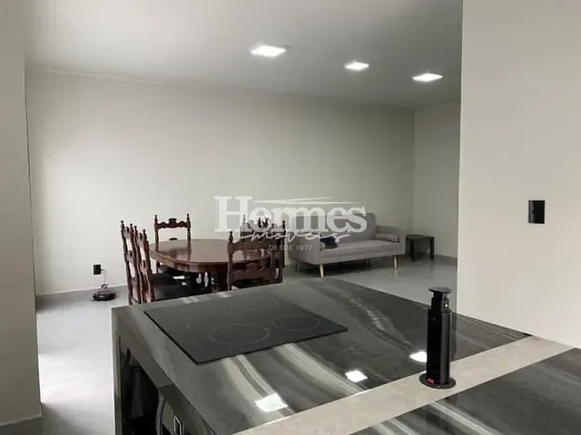Casa com 300m² 2 quartos e 2 banheiros, à venda, no bairro Vila Bressani em Paulínia