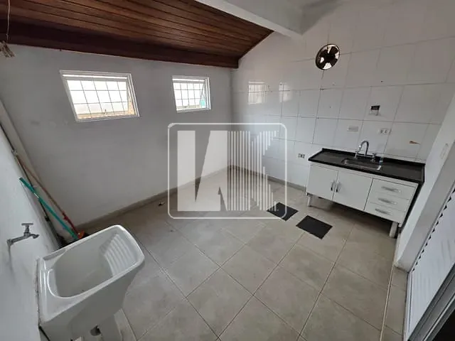 Casa com 60m² 1 quarto e 1 banheiro, para alugar, no bairro Vila Palmares em Santo André