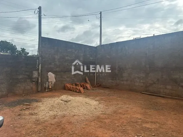 Casa com 500m² 3 quartos e 3 banheiros, à venda, no bairro Loteamento Pôr do Sol I em Mococa