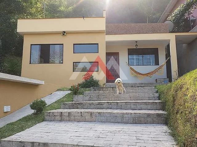 Casa com 140m² 3 quartos e 2 banheiros, à venda, no bairro Rio do Ouro em Niterói