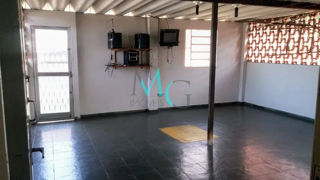 Casa, 4 quartos, 195 m² - Foto 2
