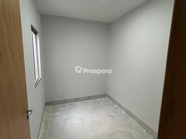Casa com 100m² 3 quartos e 2 banheiros, à venda, no bairro Residencial Vida Nova em Anápolis