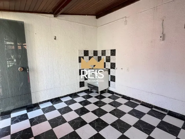 Casa 2 quartos e 1 banheiro, para alugar, no bairro Senador Vasconcelos em Rio de Janeiro