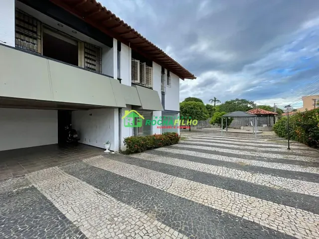 Casa com 1530m² 4 quartos e 3 banheiros, à venda, no bairro São Cristóvão em Teresina