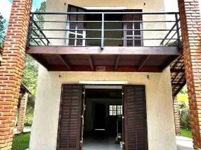 Casa 2 quartos e 3 banheiros, à venda, no bairro Benfica em Itatiaia