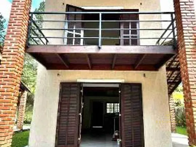 Casa 2 quartos e 3 banheiros, à venda, no bairro Benfica em Itatiaia
