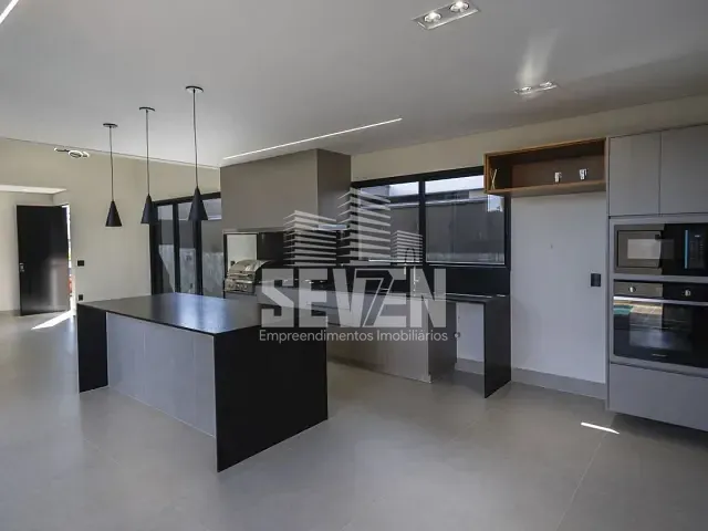 Casa com 360m² 3 quartos e 4 banheiros, à venda, no bairro Vila Aviação em Bauru