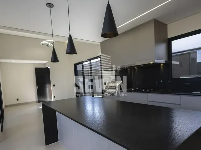 Casa com 360m² 3 quartos e 4 banheiros, à venda, no bairro Vila Aviação em Bauru