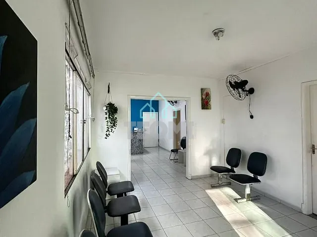 Casa com 480m² 5 quartos e 2 banheiros, à venda, no bairro Centro em Taubaté