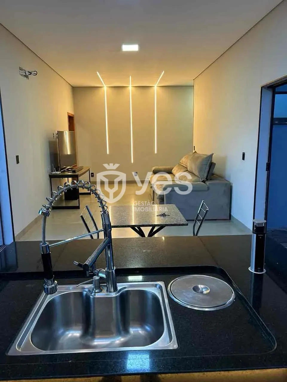 Casa, 2 quartos, 130 m² - Foto 1