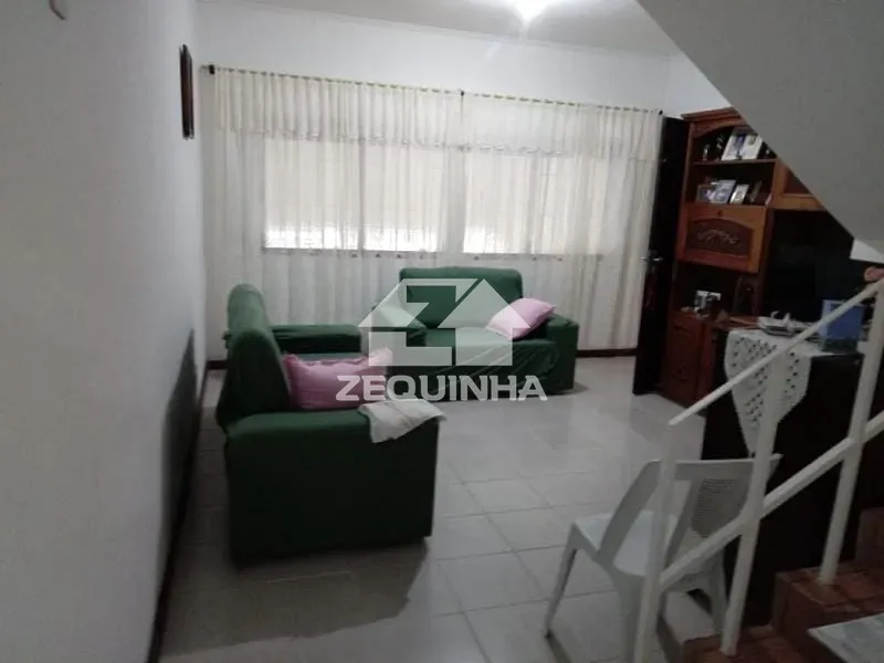 Casa, 3 quartos, 179 m² - Foto 1