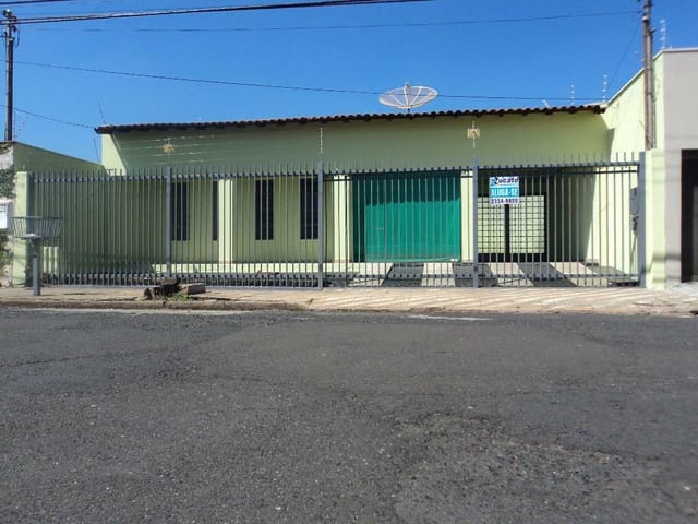 Foto do Casa - Casa com 3 dormitórios para alugar, 183 m² por R$ 2.366,18/mês - Olinda - Uberaba/MG | ZUCATO IMOBILIARIA LTDA