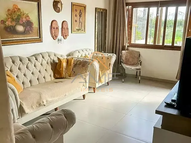 Casa 3 quartos e 4 banheiros, à venda, no bairro Areal em Pelotas