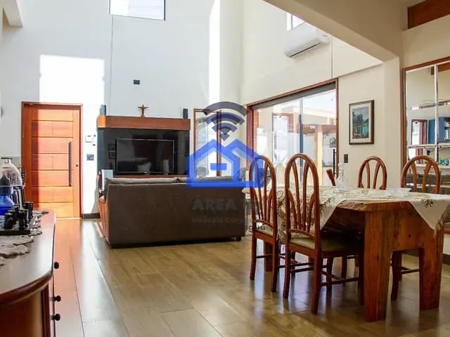 Casa com 444m² 3 quartos e 4 banheiros, à venda, no bairro Indaiá em Caraguatatuba
