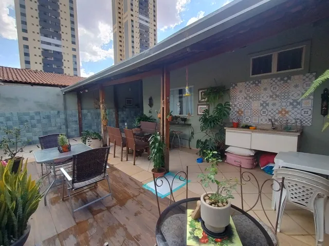 Casa 3 quartos e 2 banheiros, à venda, no bairro Setor dos Funcionários em Goiânia