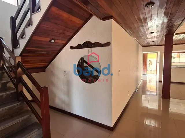Casa com 324m² 3 quartos e 3 banheiros, para alugar, no bairro Parque Residencial Rafael Alcala em Porto Feliz