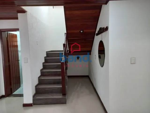 Casa com 324m² 3 quartos e 3 banheiros, para alugar, no bairro Parque Residencial Rafael Alcala em Porto Feliz