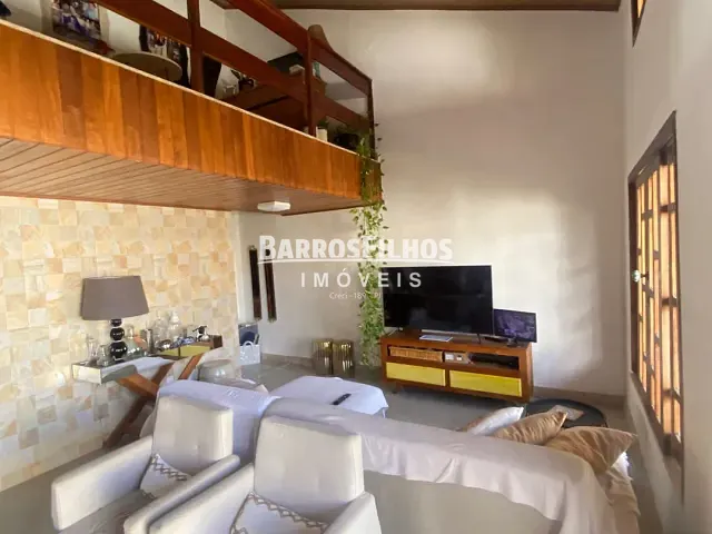 Casa com 180m² 4 quartos e 5 banheiros, para alugar, no bairro Zona de Expansão (Aruana) em Aracaju