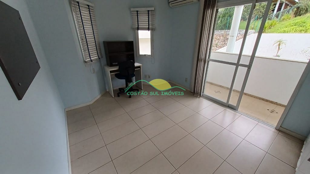 Casa, 3 quartos, 239 m² - Foto 50